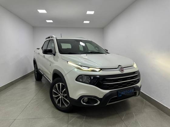 FIAT TORO 2.0 16V TURBO DIESEL VOLCANO 4WD AT9 FIAT TORO 2.0 16V TURBO DIESEL VOLCANO 4WD AT9
